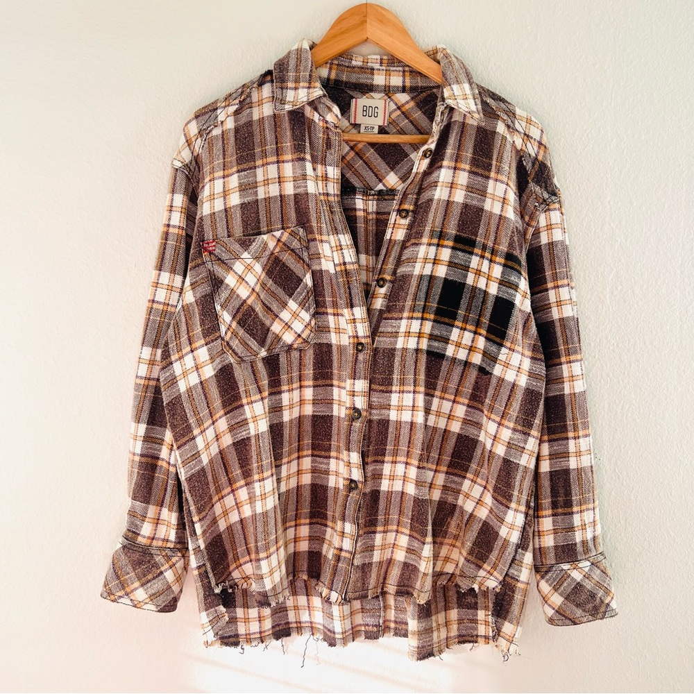 Urban Outfitters BDG Brown Plaid Oversized Flannel Boxy Vintage Worn Raw Edge XS